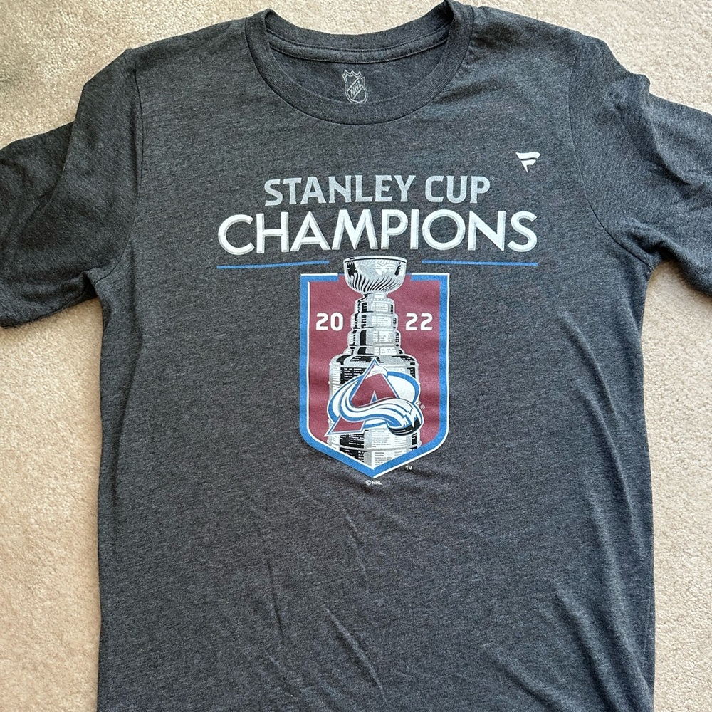 Officially licensed Colorado Avalanche Stanley Cup Champions shirt